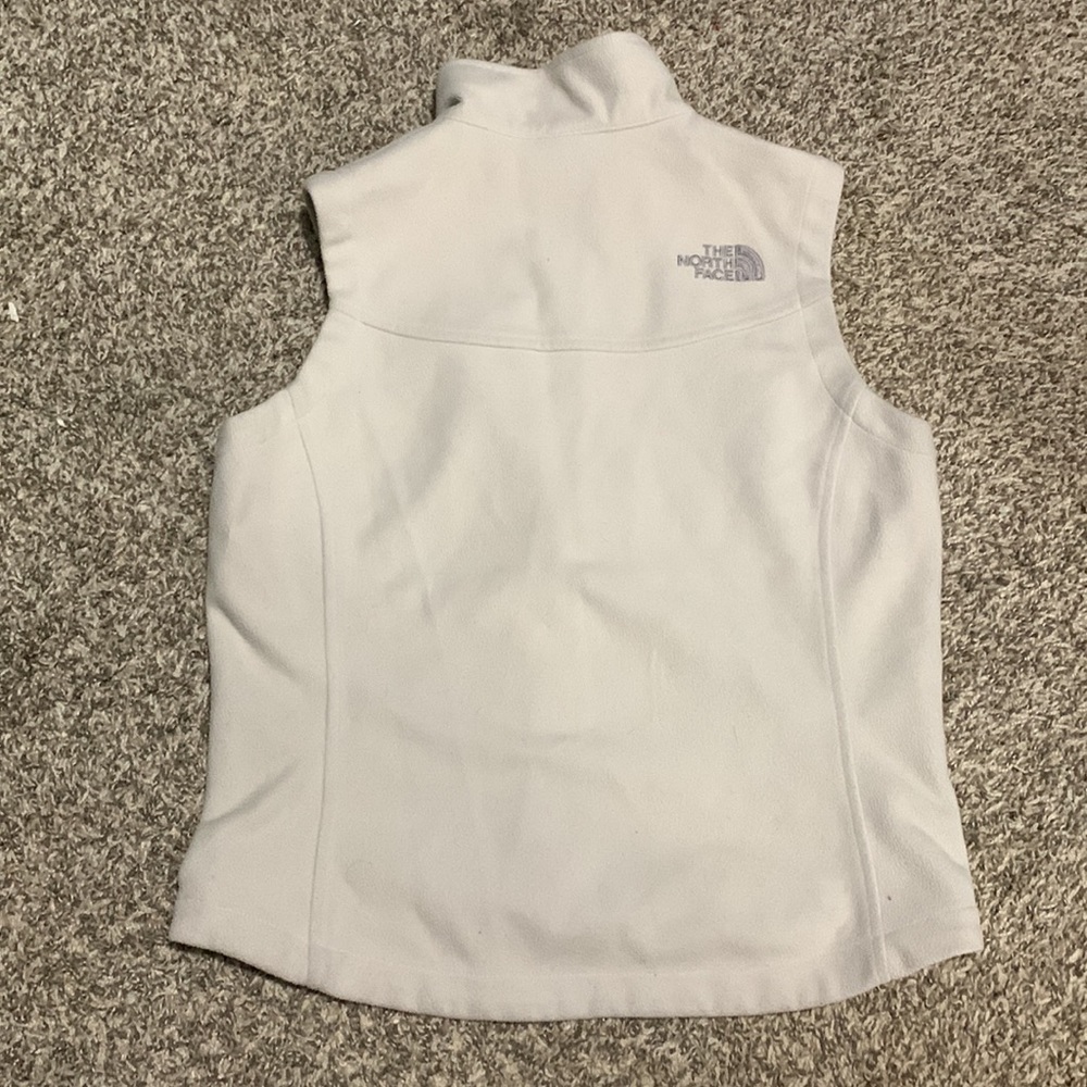 Off white/cream colored north face vest - Picture 2 of 3